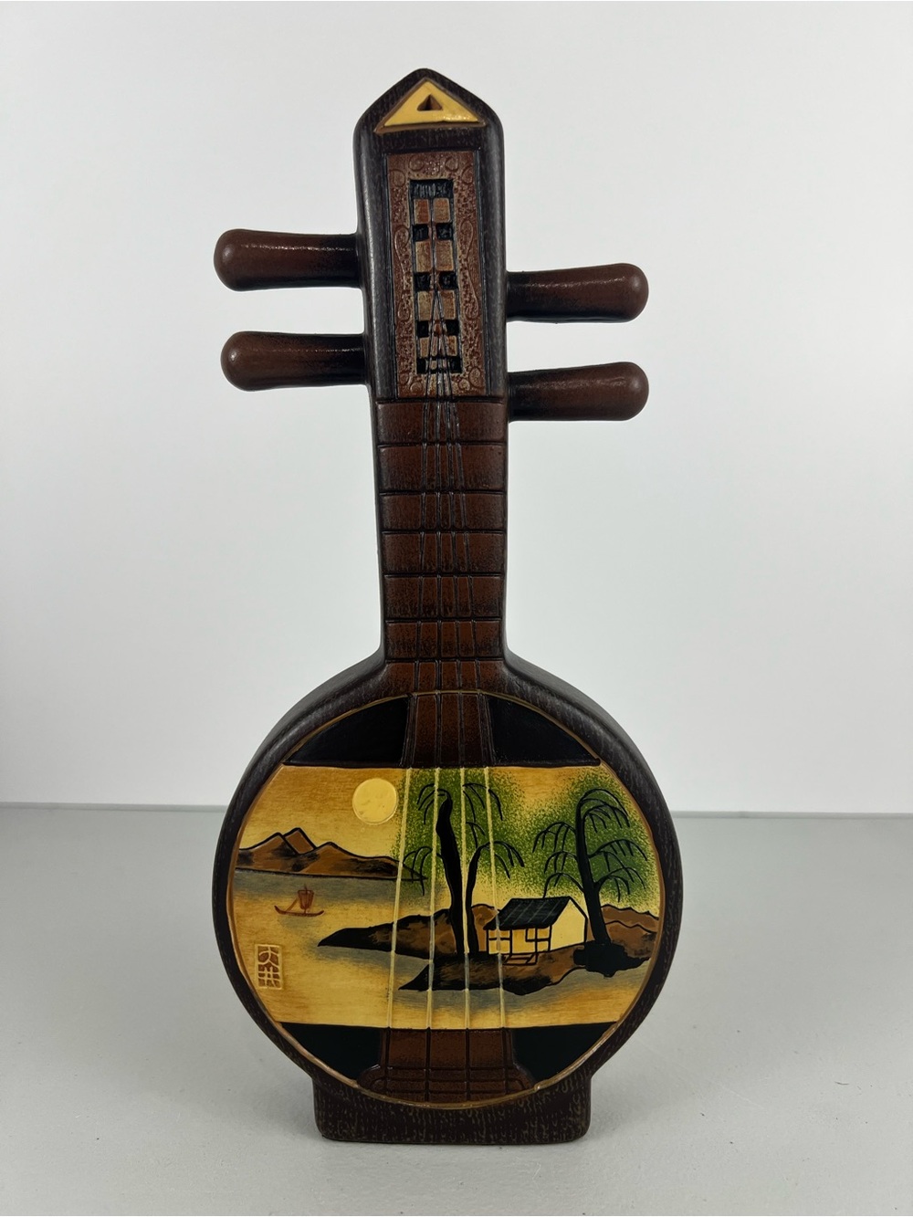 Da Jing Pottery Ceramic Moon Lute Decor